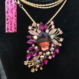 NWT~Betsey Johnson~Purple Crystal AB Rhinestone Cluster Brooch Pendant Necklace